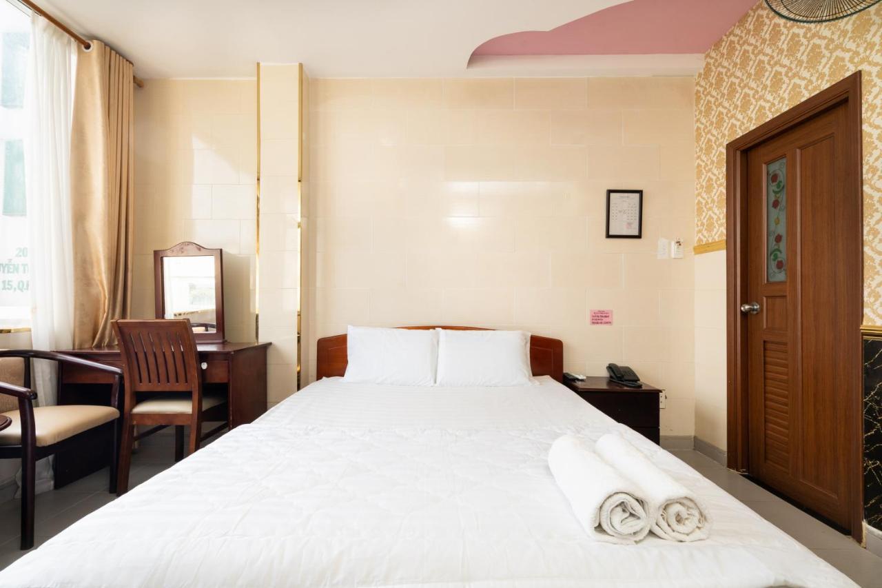 Super Oyo 1160 Hai Phong Hotel Thành Pho Ho Chí Minh Esterno foto